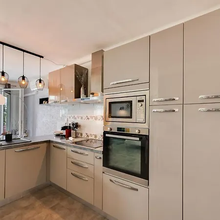 Apartment Le 7 - For 2-4 People Annecy